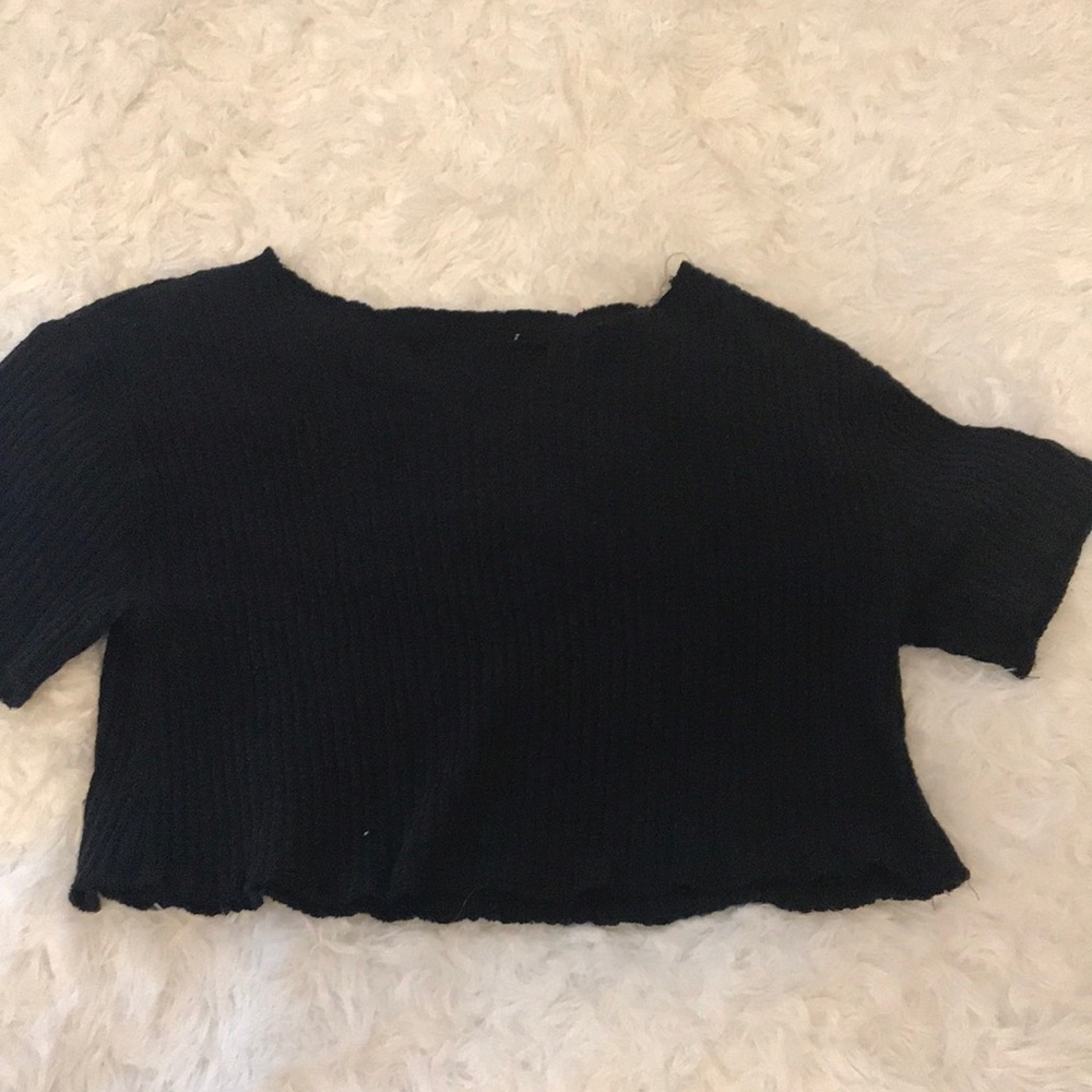 URBAN OUTFITTERS BLACK RIBBED CROP TOP